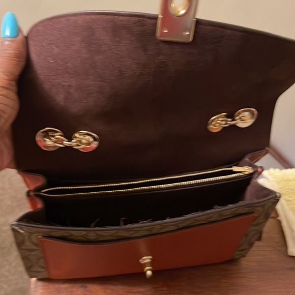 Coach - Picture 3 of 3